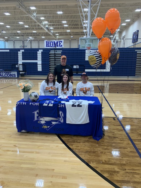 LFSoccer_North's tweet photo. Signing Day!! Congrats to #22 Autumn Brisby on her commitment to continue her soccer career at Cedar Valley.  @PrincipalJung @CVSunsSoccer @coachluster2 @ForneyAthletics https://t.co/fczovydroU