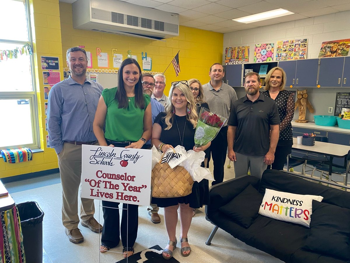 NC_LCS's tweet photo. Congratulations to the "Of the Year" Winner  👏🏆
Shaina Thomas (Union) 
Lincoln County Schools School Counselor of the Year https://t.co/veCTDSxuZP