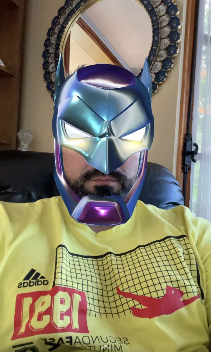 CrisFauArt's tweet photo. The Bat Cowl Snapchat lens are pretty cool!! @batcowls #batcowl #90300 @DCComics #DCNFT #BatmanNFT #batman #batfollowbat @PalmNft #BatCowlReveal #palmxdcnft https://t.co/J9QZikD1UF