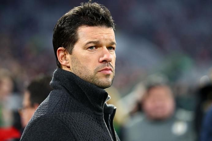🗣 Michael Ballack: 

“Virgil Van Dijk is very lucky to play in an era where there is no Drogba, Lampard, Alan Shearer, Henry, Rooney, Van Persie, Tevez, Adebayor and Diego Costa in the Premier League. No wonder they think he is the best defender in the League."