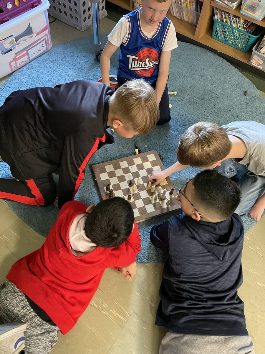 MrsMerrick3's tweet photo. ABC Countdown- G
Board Game Fun! 

@kerkstracougars #engage142 https://t.co/jkOJNb8tez