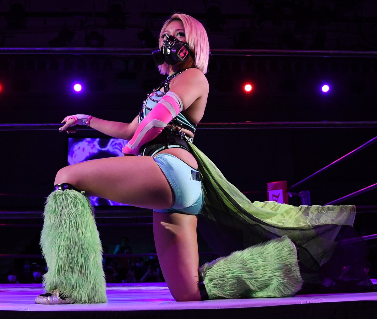 J0kestarR's tweet photo. @WrestlingHumble Right! He made me think about Hana Kimura.
She used to say stuff like “We always fight the same opponents, today we’ll win quickly and then we’ll go shopping!”
*In front of a movie theater* “We want to win quickly so we will have time for a movie!” She was really a star!!!💔😭 https://t.co/eSrkBmAZj1