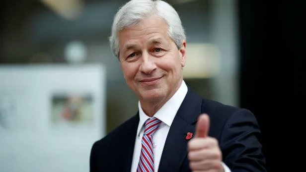 Leerzeit's tweet photo. BREAKING: The SEC has entered a private-public partnership with Andreessen Horowitz and JPMorgan. a16z and JPM will sponsor the SECs retirement funds going forward. This will protect investors, save taxpayer money and strengthen collaboration with the private sector. 🤡 https://t.co/DSk3w8FzSM
