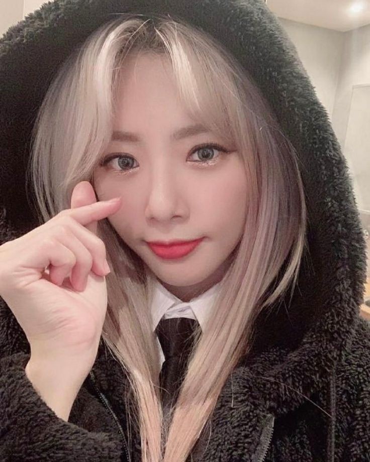 jiusungthinker's tweet photo. hii, this is a thinker account dedicated to our precious #HAN &amp; #JIU from #StrayKids and #Dreamcatcher <3, please like, rt and follow to support! https://t.co/4aV8NfL1Kw