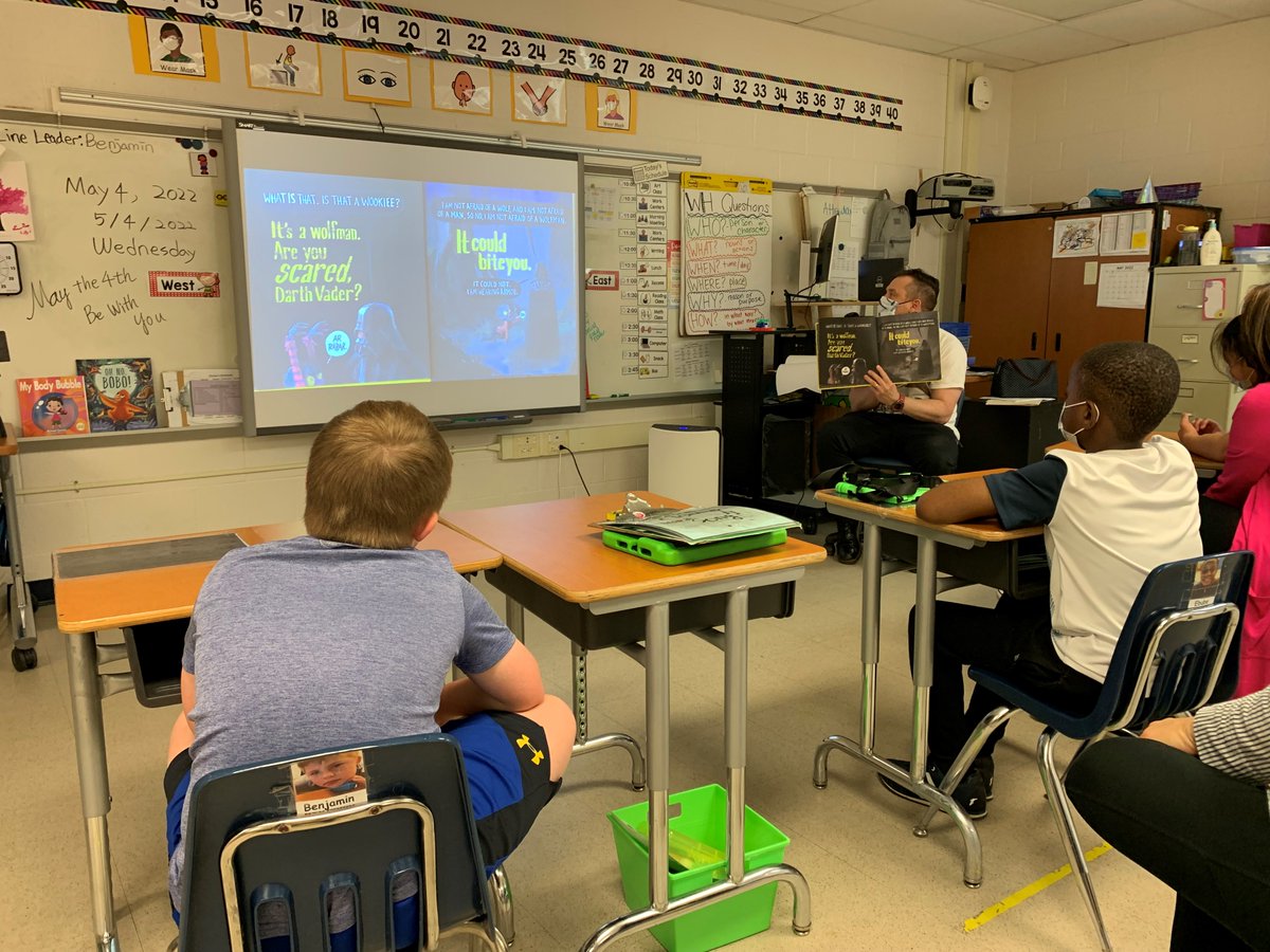 CraigFenton17's tweet photo. Star Wars Day at Freedom Hill ES.  May the 4th be with you! #FHHighlights https://t.co/dO41AKZ0ek