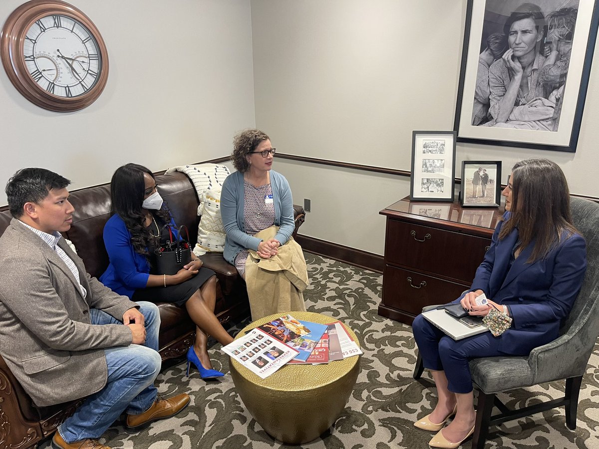 Thank you <a href="/utulsa/">The University of Tulsa</a> Nurse Anesthesia Program Director Lisa Riedel for coming to talk to Oklahoma legislators about the value your program brings to our state’s healthcare workforce. Thank you to our #Oklahoma CRNAs for attending our legislative reception! <a href="/aanacrna/">AANA</a> <a href="/NBCRNAtweets/">NBCRNA</a>