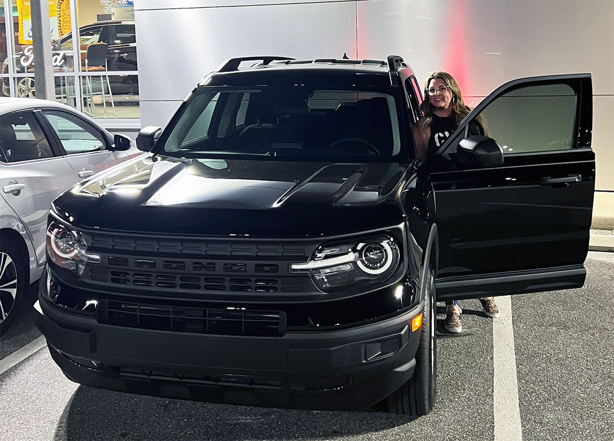 Lakeland_Ford's tweet image. In today's market, why do customers like Piper Dugmore come the #LakelandFord? Because we had what she was looking for... the 2022 #BroncoSport &amp;amp; Salesperson #JacksonMorgan "kept me informed and worked with my schedule." #ThankYou Piper - we're here for you! #Enjoy #FordFamily