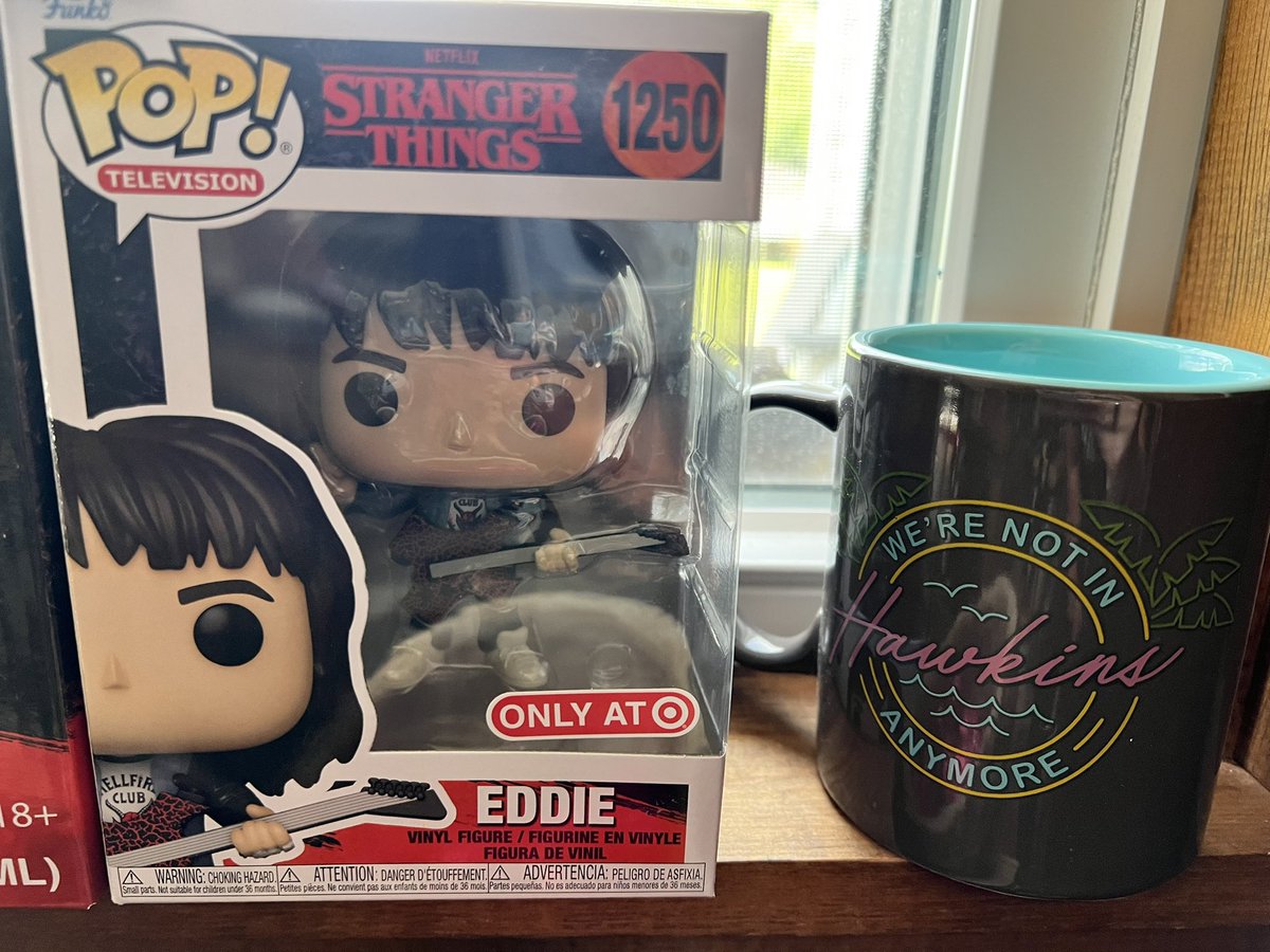 FurmansForce's tweet image. The less than two week wait for my birthday will be excruciating!  Also, @Target really needs a store in Beckley, WV but at least I could order online 💁🏻‍♀️
#StrangerThings4 #StrangerThingsMerch