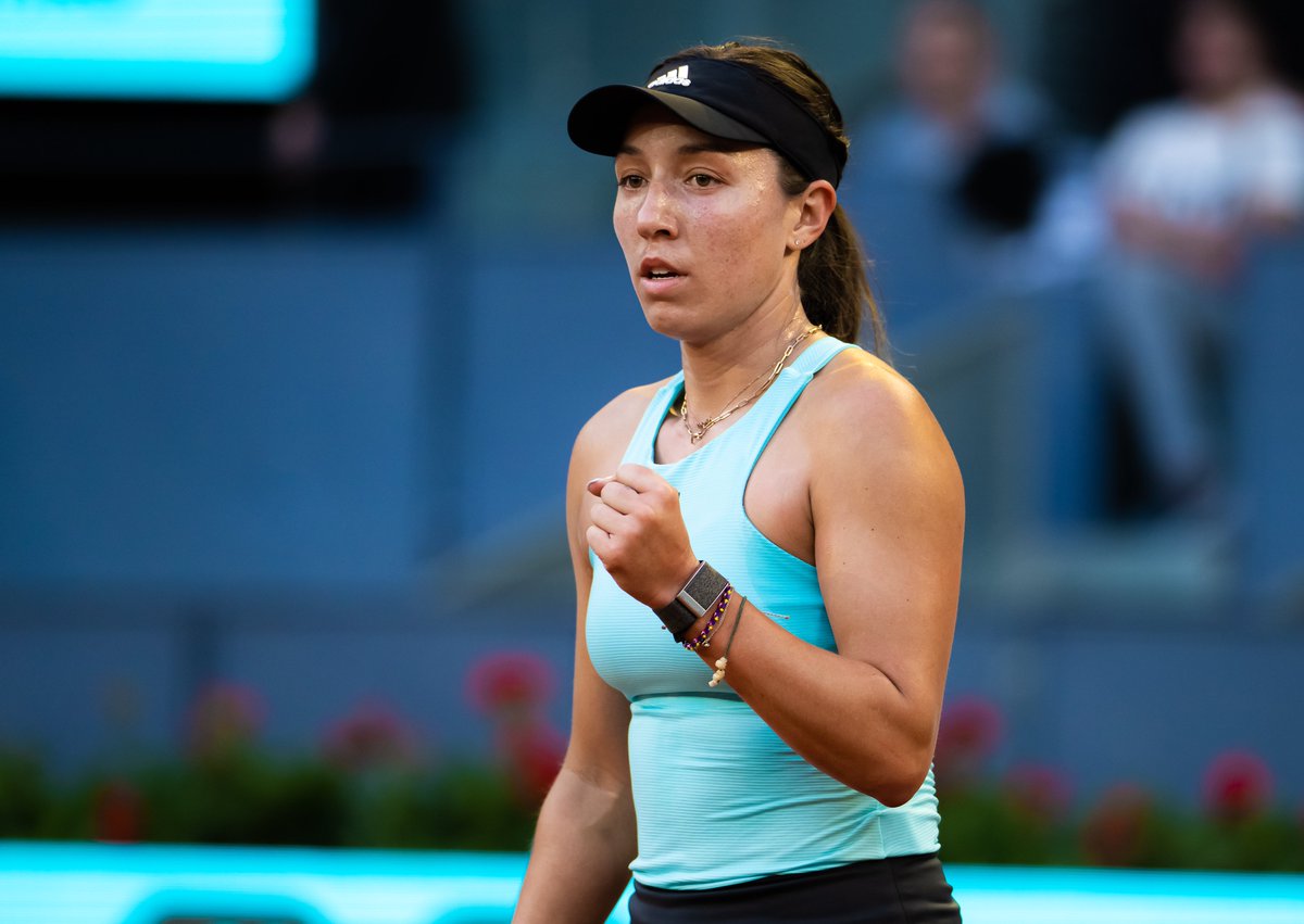 Second straight WTA 1000 semifinal 💪 🇺🇸 @JLPegula takes out the remaining Spaniard Sorribes Tormo, 6-4, 6-2! #MMOPEN