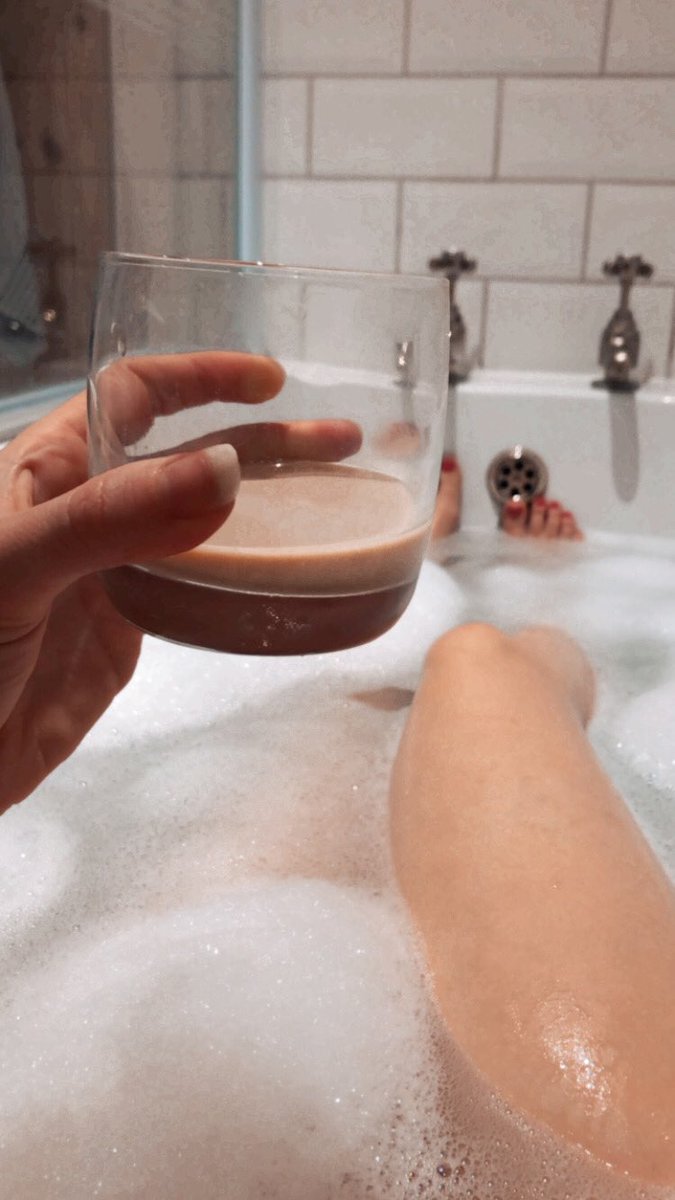 MissLuckyLayla's tweet photo. I need my drink refilled… RT if you want to kneel by my bathtub ready to do all my filthy biddings https://t.co/gHPdvNut4S
