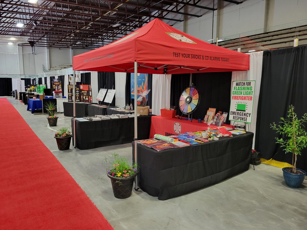 CentrWellington's tweet photo. Our #CWFire crew will be hanging out at the Home & Leisure show starting tonight until Friday from 5:30-9:30pm! Stop by and say hi, & don't forget your camera as we may have a special guest with us from 7-8 p.m. each night! Trivia, prizes and more @ the CW Community Sportsplex. https://t.co/aI8981SLto