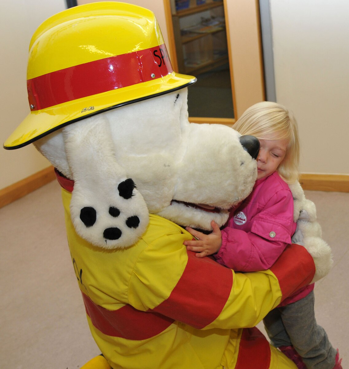 CentrWellington's tweet photo. Our #CWFire crew will be hanging out at the Home & Leisure show starting tonight until Friday from 5:30-9:30pm! Stop by and say hi, & don't forget your camera as we may have a special guest with us from 7-8 p.m. each night! Trivia, prizes and more @ the CW Community Sportsplex. https://t.co/aI8981SLto