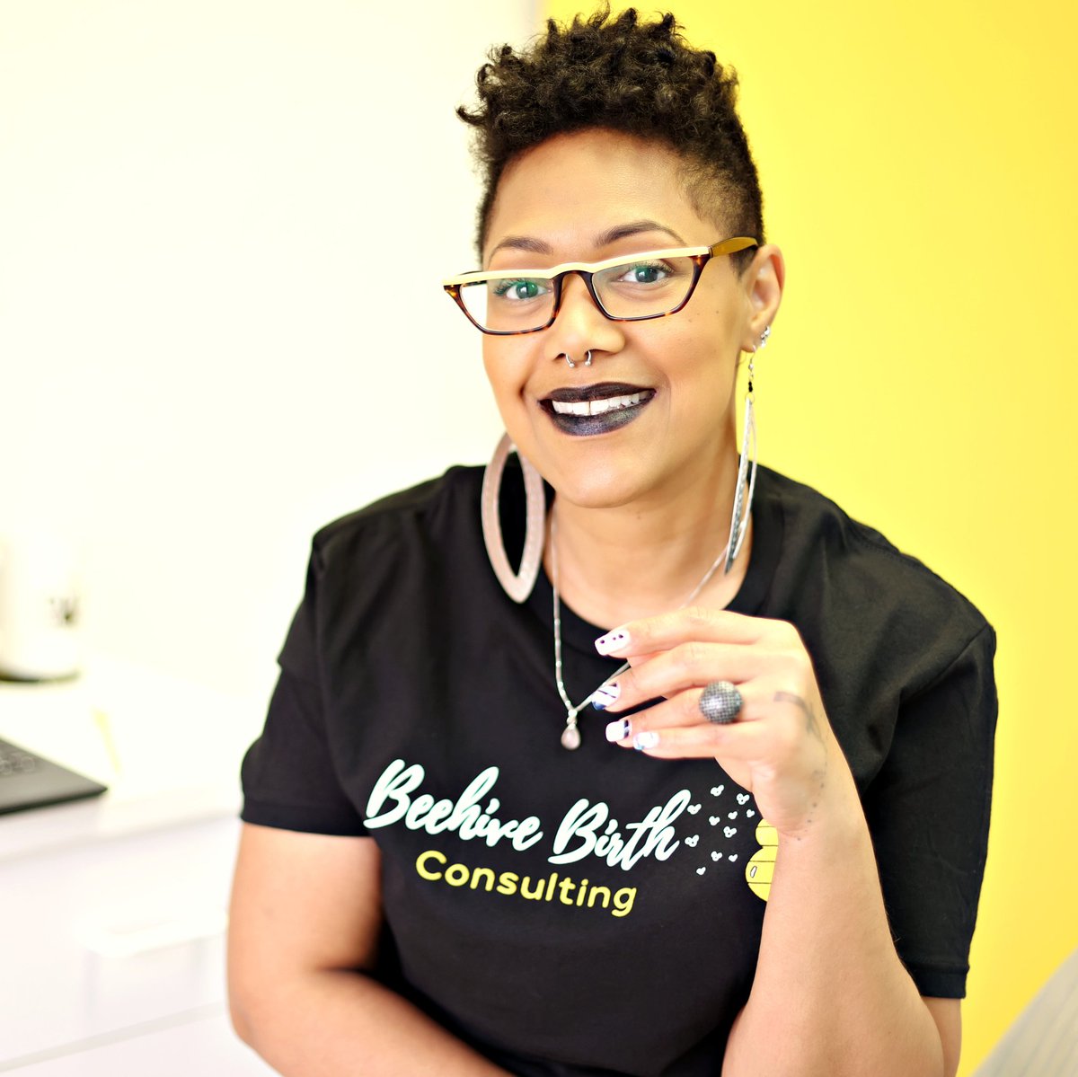 BeehiveBirth's tweet image. #NewProfilePic You are looking at your Holistic Family Planning Coach. #CatchABUZZ