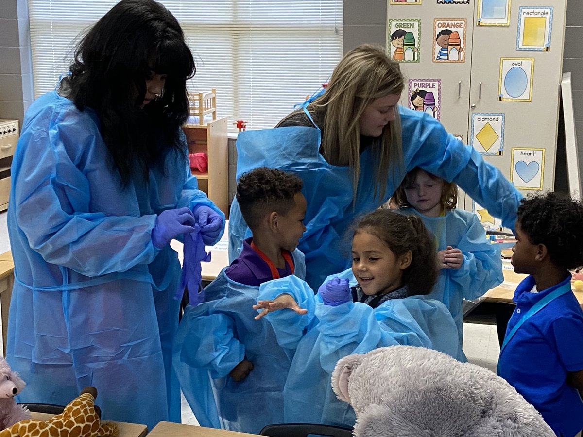 amygwatson18's tweet photo. Health Science did a “stuffed animal hospital” for PreK at MES this morning! They got to listen to hearts and bellies, brush teeth and doctor”boo-boos.” My students got to use play to see how children learn. #MilanAwesome #MilanCTE #LearnOneDoOneTeachOne https://t.co/jsjiC934GA