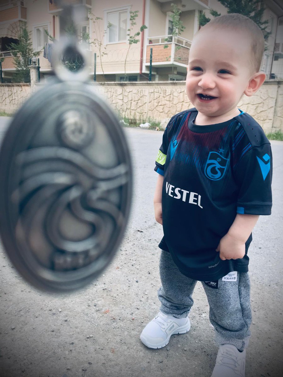 061Cngz's tweet photo. Aşkın yaşı olmaz O SENE BU SENE BUNDAN SONRA HER SENE @Trabzonspor https://t.co/9dJx07XyBN