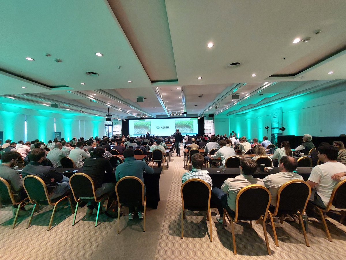 Gran reunión comercial Pioneer!🌽🌽 Por un gran 2022! 🥂 #Enlist #Pioneer