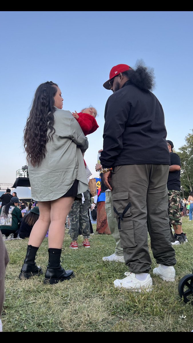 J3SSSIC4's tweet photo. It was only right to have Nova Sol at Sol Blume 🌸 thank u for being the best baby https://t.co/Fa84KqU9bb