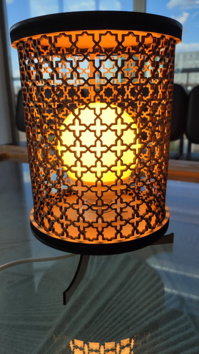 Diseño y construcción de una lampara utilizando lámina de mdf y cortadora laser