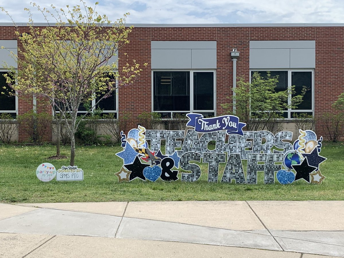 PeaceTeachSmile's tweet photo. Thank you SPMS PTO for your thoughtfulness @SevernaParkMS #TeacherAppreciationWeek https://t.co/IsW9rgZMkJ
