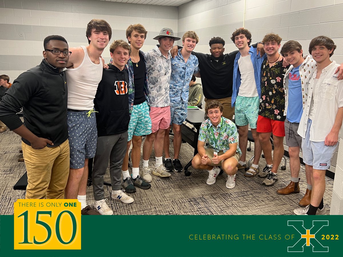 stxtigers's tweet photo. Today the 306 members of the Class of 2022 celebrated their last day of high school. In the fall of 2018, these young men walked into the storied halls of St. X as individuals from 65 middle schools. Today, they walk out as one group, one Brotherhood. #WeAreStX https://t.co/pGJ6q9D7Iw