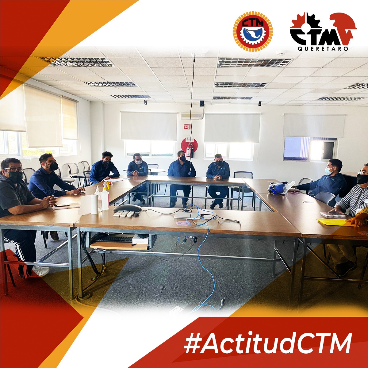 CTMQueretaro's tweet photo. 👉Reunión con el Comité y la Comisión Revisora para el Reparto de Utilidades de la empresa Servilamina Mexicana. 📋🧐
Asesorando en esta ocasión Alfonso Alvarado y Giovanni Monsivais.
#ActitudCTM #CTM #CTMInforma https://t.co/jUCp31iMqT