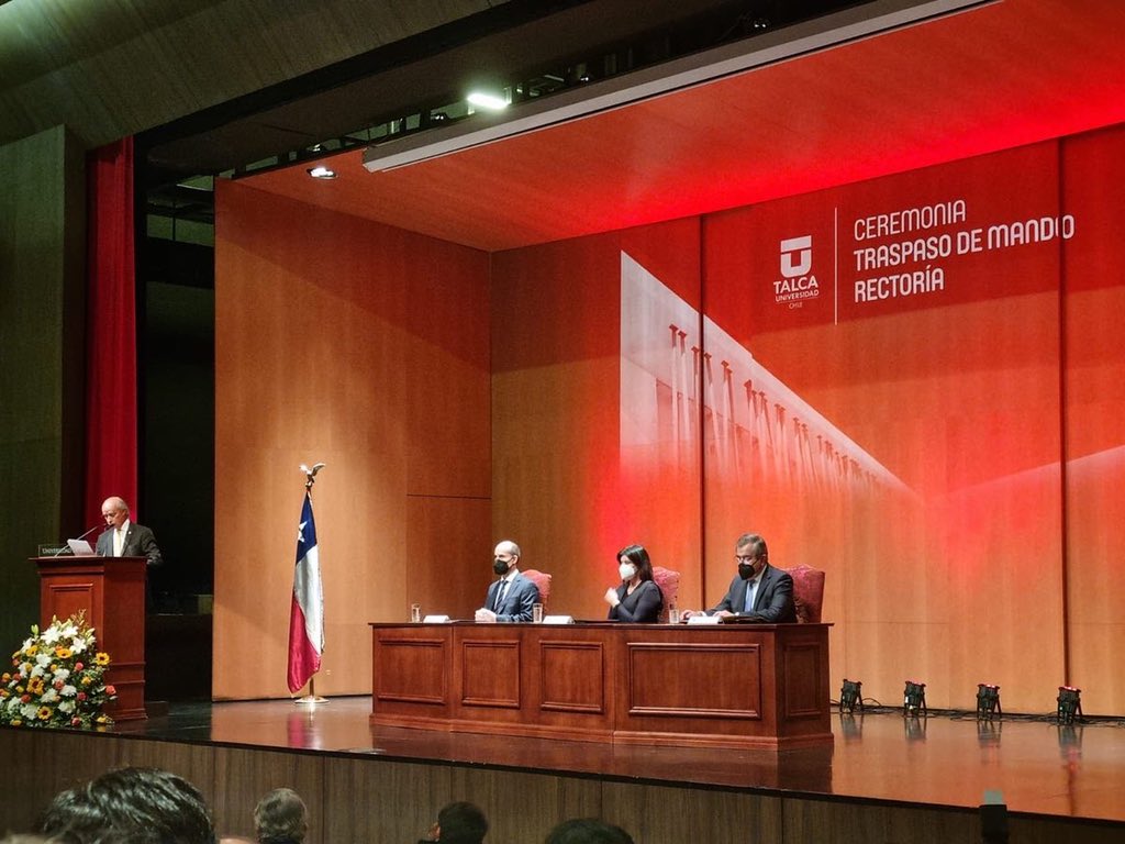 Saludamos al académico Carlos Torres Fuchslocher (<a href="/CarlosTorresFu/">Carlos Torres Fuchslocher</a>), quien hoy asumió la rectoría de la <a href="/UTalca/">Universidad de Talca</a>. 

Le damos la bienvenida a nuestra comunidad de rectoras y rectores y esperamos trabajar colaborativamente por la educación superior y la comunidad.