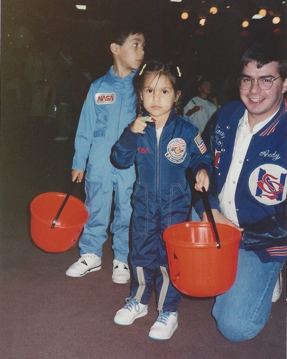 aparrisx's tweet photo. Looking through old photos and found my kids 1992 Halloween costumes as Astronauts. Let be know I encourage every generation to think about space, even my grandson. #theinspired24 #wearespacehero #flyspacehero #space #astronauts #iss #nasa #spacex @wearespacehero https://t.co/RR9XJqVDwf