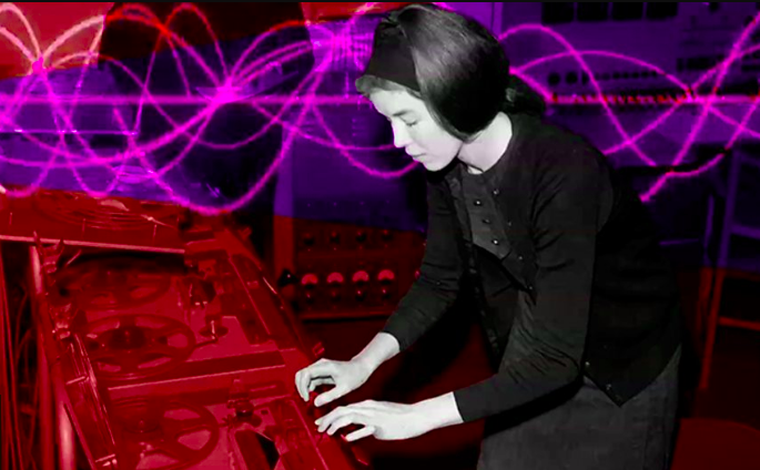 loretahur's tweet photo. #TalDíaComoHoy en 1937 nace la matemática Delia Derbyshire. Precursora de la música electrónica, creó en 1963 la sintonía de inicio de la serie #DoctorWho pero no apareció en los créditos hasta 2013.

No os perdáis este documental sobre ella  https://t.co/W3AxcHckwL #WomenInSTEM https://t.co/JrHChZ2oLw