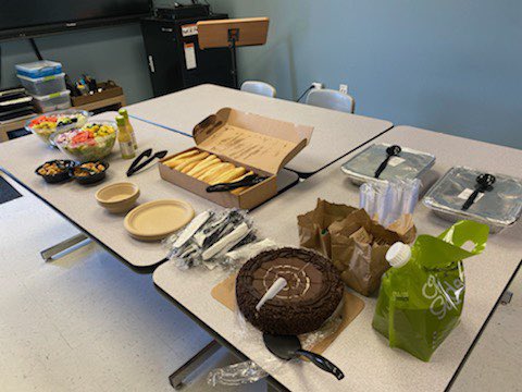 DCS_CTCEast's tweet photo. Another great meal for Teacher Appreciation Week thanks to @BankPlus! @DCSeNews #RaiseTheBar https://t.co/Hww1XPheXI