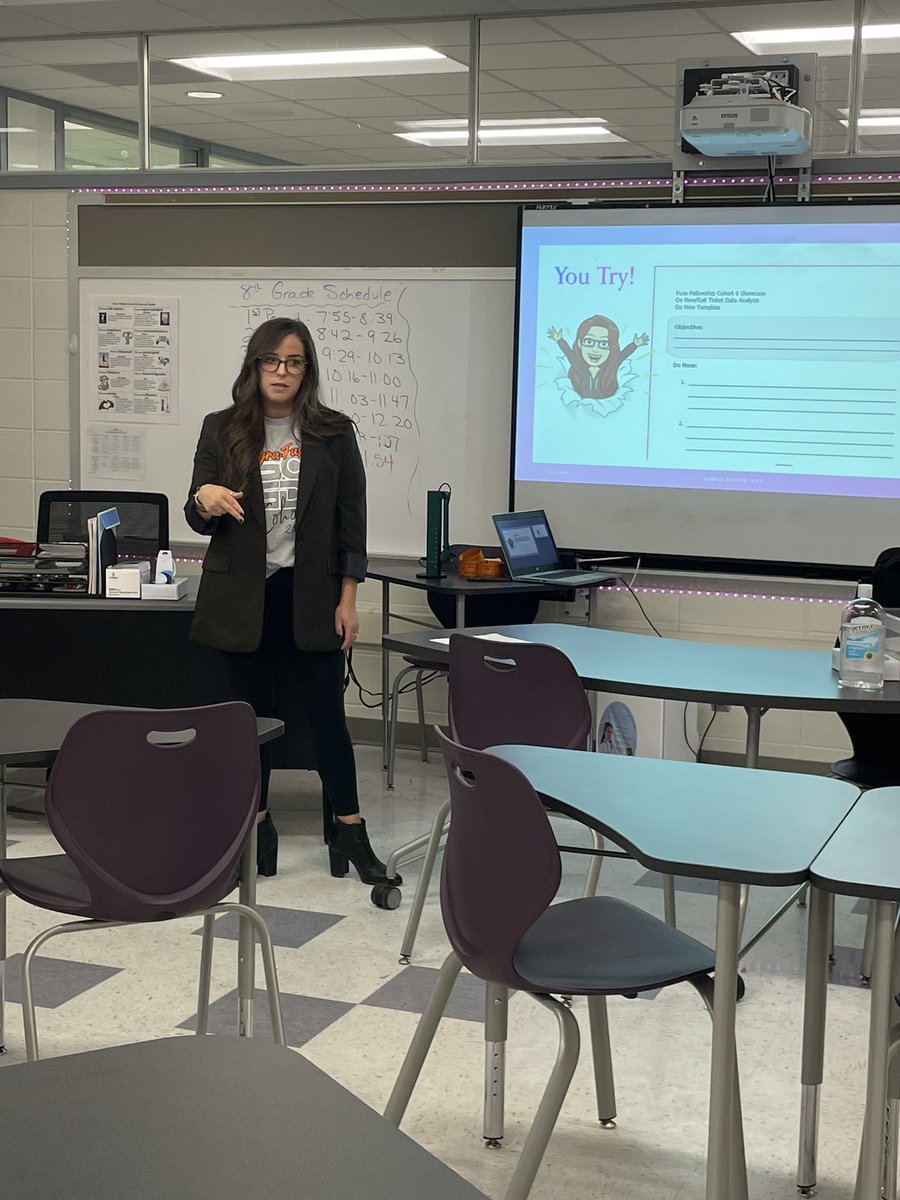 MaureenGridley1's tweet photo. The #PLShowcase is happening at Clary right now! @SyracuseSchools educators- come join us!!! https://t.co/GaMTSw5gE2