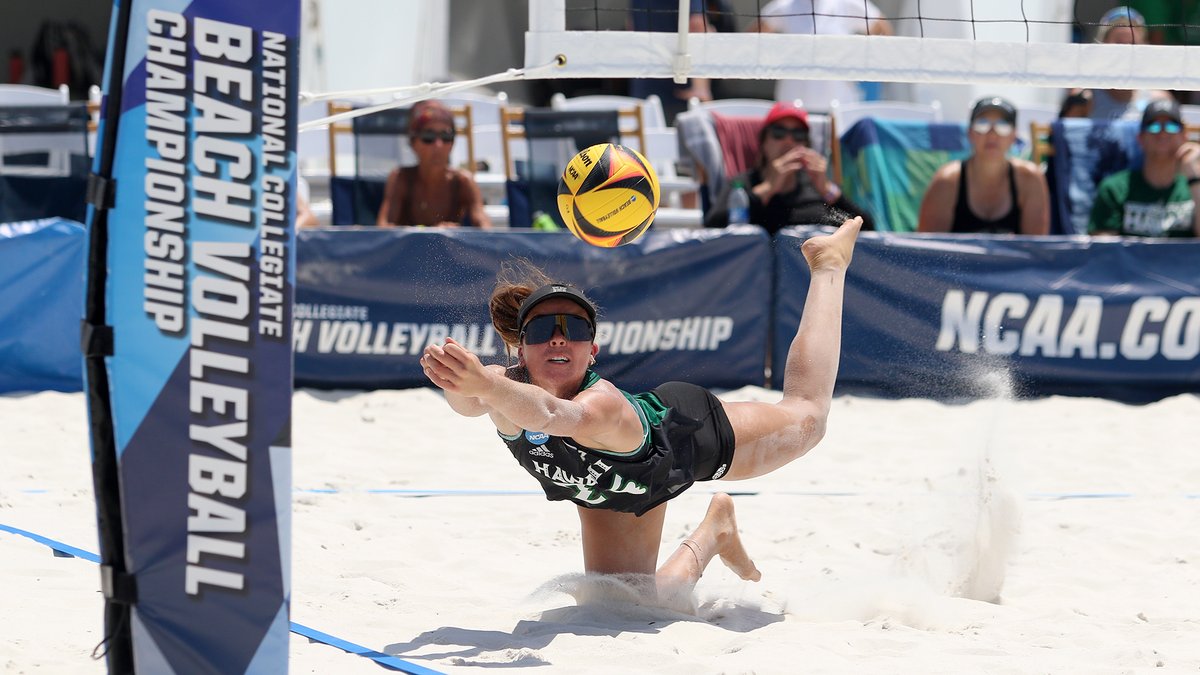 UHBeachVolley's tweet photo. It was a tremendous season, but all good things must come to an end...

🔗 https://t.co/wc7RlGeuxt

#BeachBows22 | #BackToBama | #GoBows 🌈 https://t.co/DsRAQ5mO0P