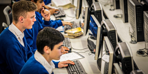 "Our current pen-and-paper exam system is hopelessly outdated": so here at <a href="/ASCL_UK/">ASCL</a> we welcome <a href="/ofqual/">Ofqual</a>'s ambition to consider the use of technology in exams: <a href="/tes/">Tes magazine</a>  buff.ly/3kDrFGL