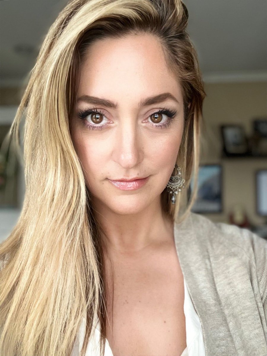 JoJoFromJerz's tweet image. Dear Matt Gaetz,
I may not be an over-educated, under-loved millennial who sadly returns from protests to a lonely microwave dinner with my cats and no bumble matches, but I’m STILL rallying for Roe – to assure whiny tiny-dick misogynists like you keep your hands off our pussies.