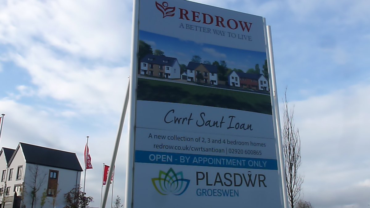 Embarrassing for <a href="/cardifflabour/">Cardiff Labour</a> <a href="/cardiffcouncil/">Cardiff Council</a> leader <a href="/huwthomas_Wales/">Huw Thomas</a> ahead of election given #Redrow’s massive role in <a href="/plasdwr/">Plasdŵr</a> ‘s new &amp; controversial greenfield developments. <a href="/WelshLibDems/">Welsh Liberal Democrats</a> <a href="/ReclaimCardiff/">RECLAIM CARDIFF -- EIN DINAS NI</a> <a href="/CardiffSave/">Save the Northern Meadows 🍃💚🍃</a> <a href="/MaindySave/">Save Maindy Velodrome!</a> <a href="/CardiffCivicSoc/">Cardiff Civic Society</a>