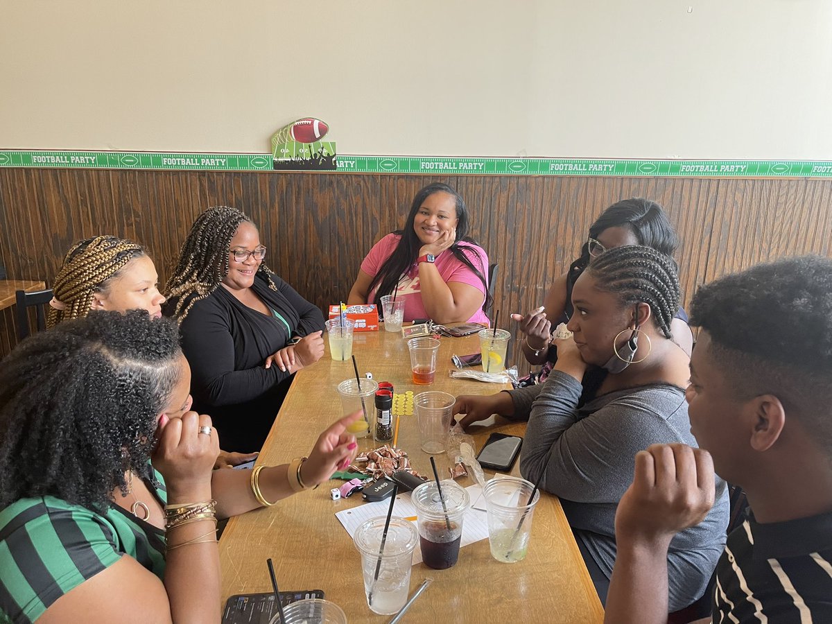 Sims Families Being Involved (F.B.I.) tweet media