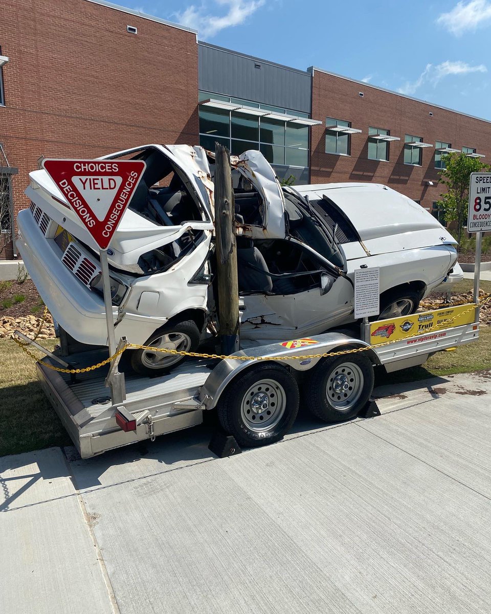 Julia McClannon tweet media