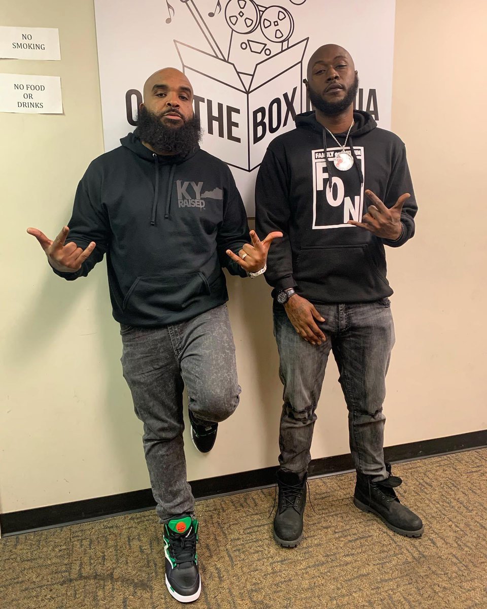 Eastside_Knave's tweet photo. Tune in this Friday for a special Derby Edition of Booth Action ft. Smoketown Knave… dropping on YouTube and IG!!!
.
.
#BoothAction #SmoketownKnave #DJSlikk #KY #KYRaised #KYDerby #OaksDay #FON #Louisville https://t.co/mgoboNNyBZ