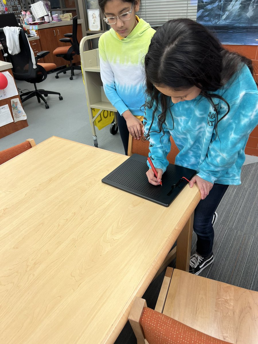 LFeldman_PHES's tweet image. Third graders coming into the library For their lunch recess!! #librarySquad #extraEnergy #SISD_makerSpace