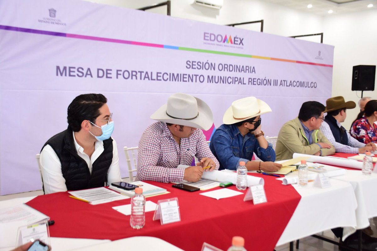 gabrielmena07's tweet photo. En Jilotepec, asistí a la cuarta Sesión ordinaria de la Mesa de Fortalecimiento Municipal, Atlacomulco, en donde nos reunimos con alcaldes y representantes de diferentes dependencias estatales, para dar a conocer los avances y retos en temas de salud, educación, y obra pública. https://t.co/wyrcybAXzO