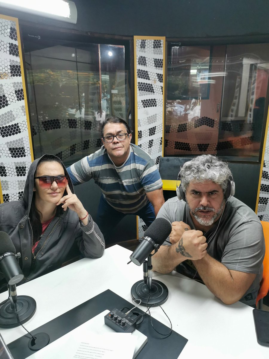 ⭐ HAKEMBO NEWS ⭐

¡Equipo original y completo en el aire de la 95.5FM! 😎

¡Hasta las 17:00hs, <a href="/hakembonews/">HKBO 9 Años</a> ⭐ con <a href="/rauldaumas/">Raúl Daumas Ladouce</a>, <a href="/virchupecas/">VIRCHU YABOSKI</a> y <a href="/jorgejorgetc/">jorge torres</a> en la 95.5FM #RockandPop! 🤟🏻

Whatsapp 0984955000 📲
rockandpop.com.py 🌍

#DialInamovible 🔥
#ActitudImparable ⚡