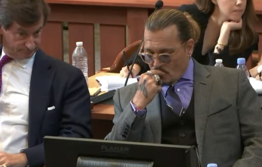 kurdishbloodd's tweet photo. Amber Heard accuses Johnny Depp of sexual assault.

Also Amber heard: my dog stepped on a bee, Fakes crying and no tears comes out

Johny and his lawyer’s reaction is priceless 💀 #JohnnyDeppVsAmberHeard #DeppvHeard https://t.co/0MJdY9xaxT