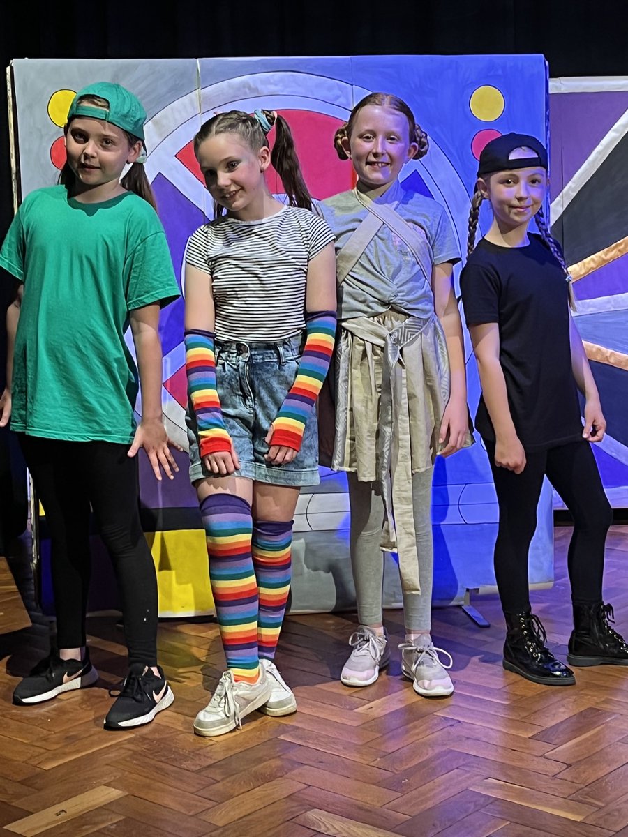 Castle Primary (@castle_primary) on Twitter photo A fantastic 2nd performance of #StarWarts by <a href="/craighawes/">Craig Hawes</a> featuring our amazingly talented Year 3 and 4 children. Rather fitting that it was today! #MayThe4th A fantastic 2nd performance of #StarWarts by <a href="/craighawes/">Craig Hawes</a> featuring our amazingly talented Year 3 and 4 children. Rather fitting that it was today! #MayThe4th