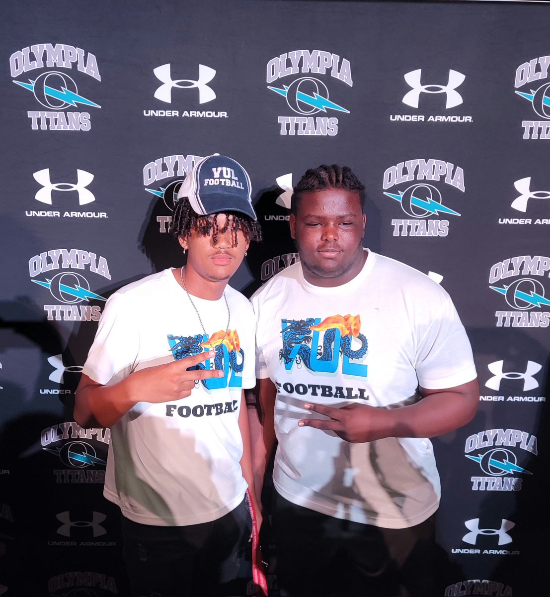 Officially signed with <a href="/FootballVul/">VUL Football</a> with <a href="/QuanyeHicks2/">Quanye Hicks</a> <a href="/TNewamn/">Head Football Coach VUL Tim Newman</a> <a href="/KenSignoretti/">Ken Signoretti</a> <a href="/CoachBonds50/">Anthony Bonds</a> <a href="/TNunnally26/">DB coach Assistant DC @Chatham HS</a> <a href="/HBCUSports1/">HBCU Premier Sports & More</a> <a href="/JamesHill_News/">James P. Hill</a> <a href="/HBCUGameday/">HBCU Gameday</a> <a href="/HCHBCUPC/">HBCU FB</a> <a href="/HbcuPigskin/">HBCU Pigskin Showdown</a> <a href="/HBCUSports/">HBCU Sports</a> <a href="/SportVoiceJW/">Jamie Walker 🤘🏾-HBCU Wired</a> <a href="/TheYardHBCU/">The Yard HBCU Sports</a> <a href="/HBCULegacyBowl/">ALLSTATE HBCU LEGACY BOWL</a> @HBCU_Proud <a href="/QBHitList/">QBHitList.com</a> <a href="/larryblustein/">Blustein Recruiting</a> <a href="/PlayBookAthlete/">PLAYBOOK ATHLETE</a>