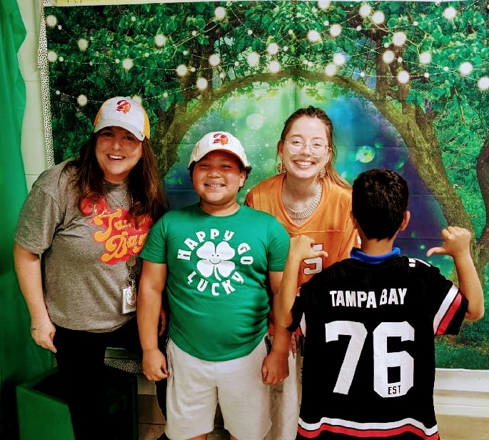 What they said @MortElementary- "Wednesday is 70's Decade day for #TeacherAppreciationWeek " What we heard. "Break out your <a href="/Buccaneers/">Tampa Bay Buccaneers</a> Throwbacks! #1976 <a href="/BucsFoundation/">Tampa Bay Buccaneers Foundation</a> Thank you <a href="/FortheBaycc/">For the Bay Clothing Co.</a> This shirt was quite the conversation piece today! <a href="/Samantha_Marks1/">Samantha hartman</a> <a href="/ProfeLlerena/">Ms.Llerena</a>