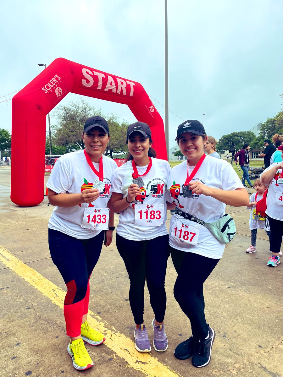 SEBcoach12's tweet photo. Team shirt day! 👀 Checkout out our #NEF5k Westwood Terrace team! 🤩 Thank you everyone for your support. We’re missing a few cool peeps. Thanks @nisdnef! #GreenShades #BroncoPride @NISDrjwilliams @jessica_valenz_ @jessicagkelley https://t.co/1sioMJtPUH