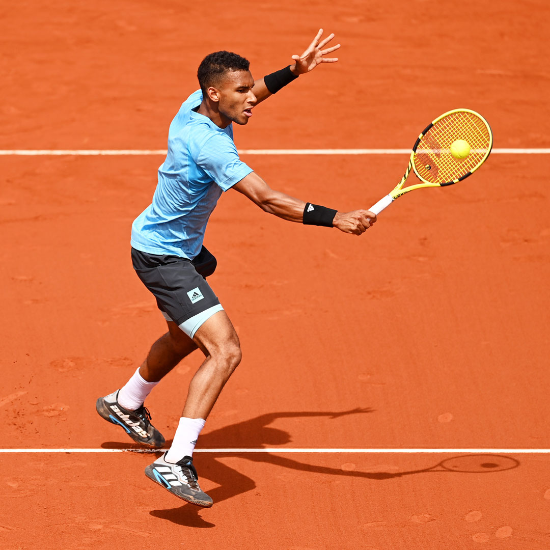 Blink and you'll miss it 👀 🇨🇦 @felixtennis needs just 70 minutes to get past Garin 6-3 6-0 😲 @MutuaMadridOpen | #MMOPEN