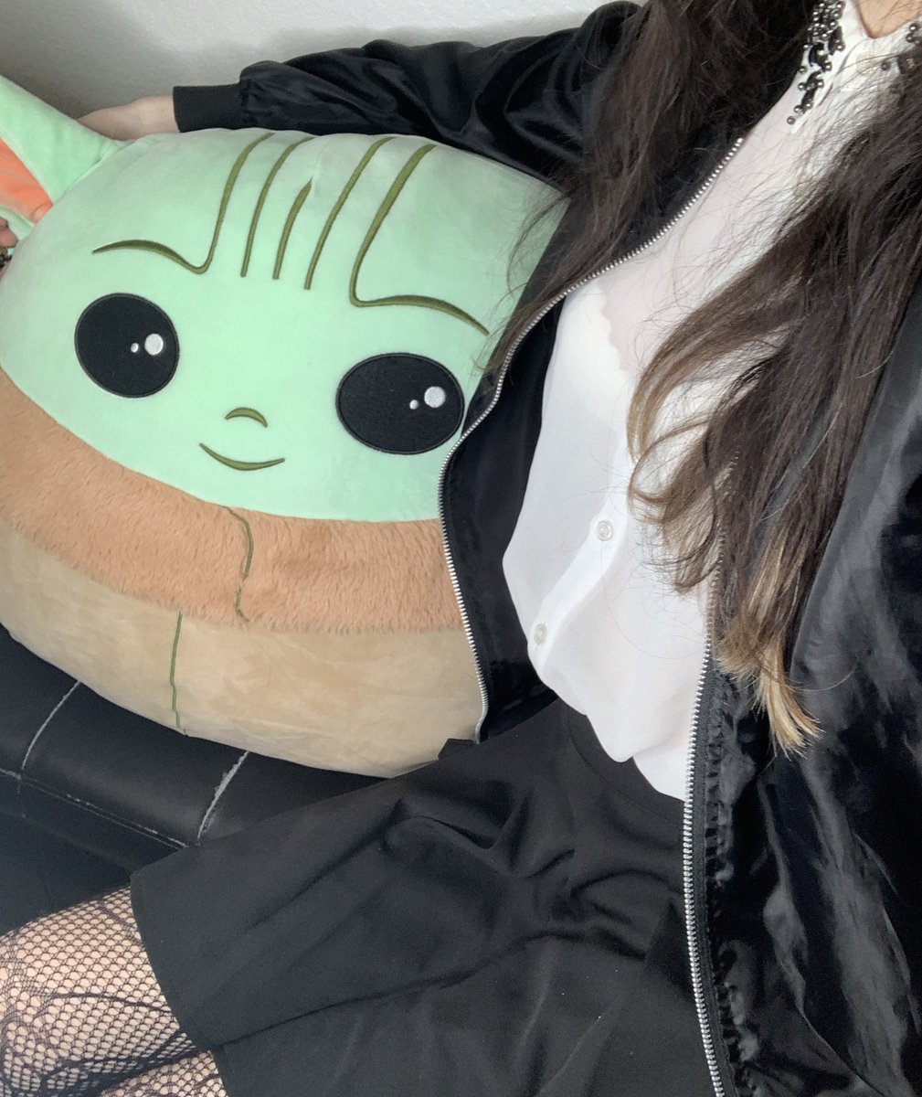 GG_CallMeAlpha's tweet photo. At this point I’m pretty sure I wear my PJs more than my people clothes. But for now I’m taking a break from that #PJLife😅 https://t.co/duMYQEooeq