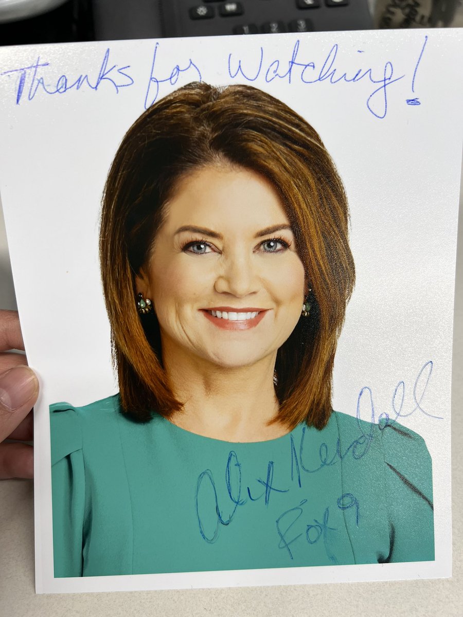 AmyHockert's tweet photo. A guy found my wallet last week and turned it into @EdenPrairiePD. I was so grateful I wanted to give him a cash reward, but all he wanted was a signed photo of @alixkendallfox9. 🤣 https://t.co/mV0VwluqsJ