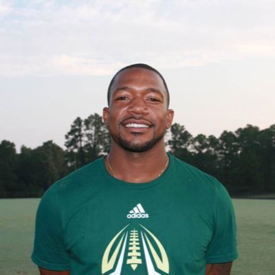EESmithFootball's tweet photo. We would like to welcome our new Defensive coordinator and defensive backs coach @coachscales10 to the bull family #1800tough https://t.co/i1prZtUvF7