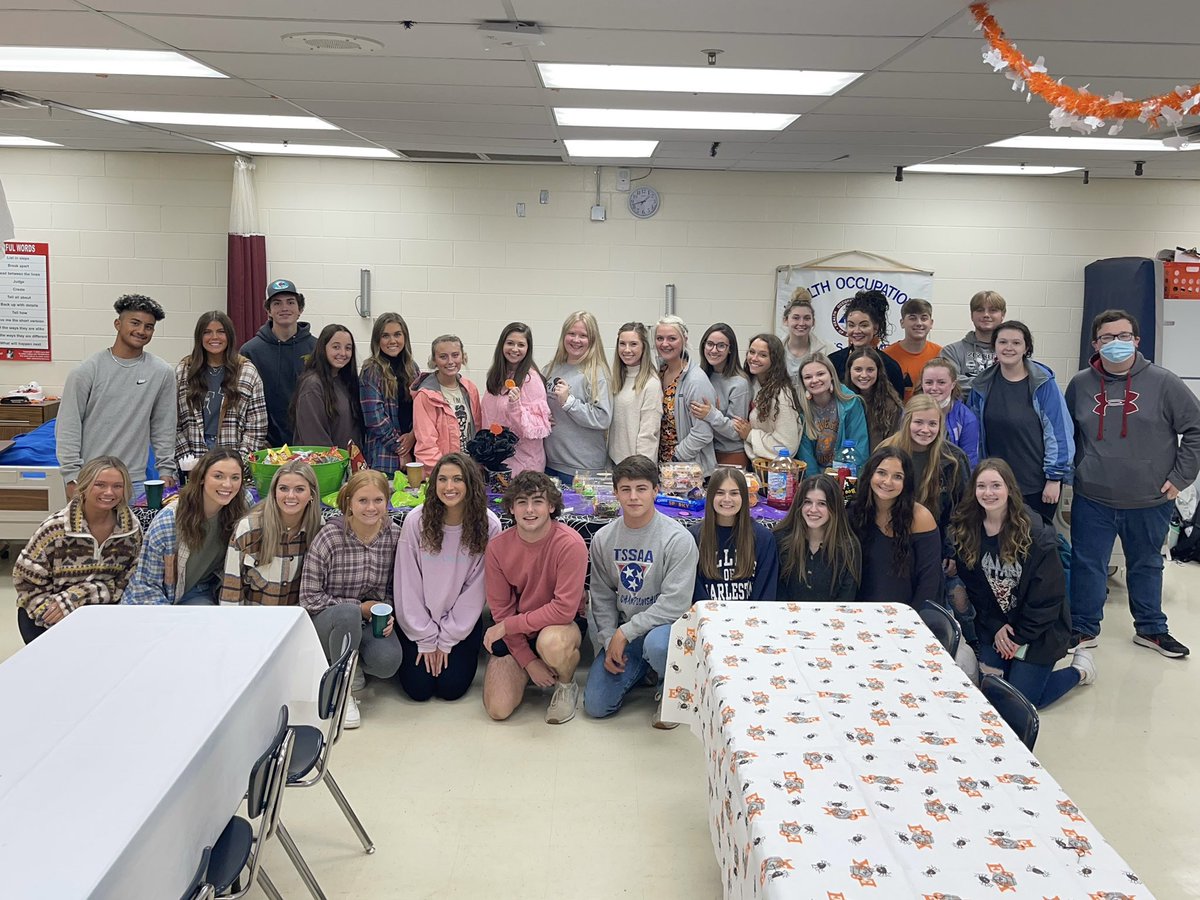 BradleyCentral's tweet photo. More good news! TODAY, 15 of these students took their Medical Assisting exam, and 13 PASSED!!! That’s 86.6%!!! (The National college pass rate is 63.3%). They truly are #futureready! Congrats to Mrs. Estrada and her scholars. #reptheB #thefutureisbright 😎 https://t.co/iX4s8VLXXq